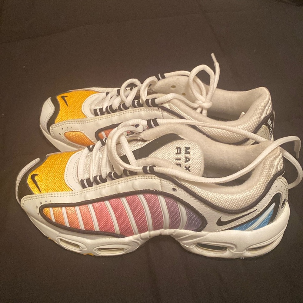 Nike shoes size 7 in womens - Picture 2 of 13